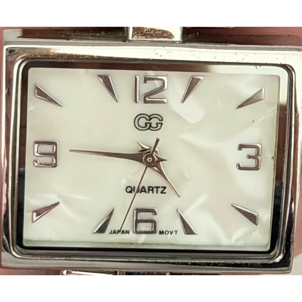 GG Quartz Japan Movt Watch Red Faux Leather Strap Mother of Pearl Dial Vintage